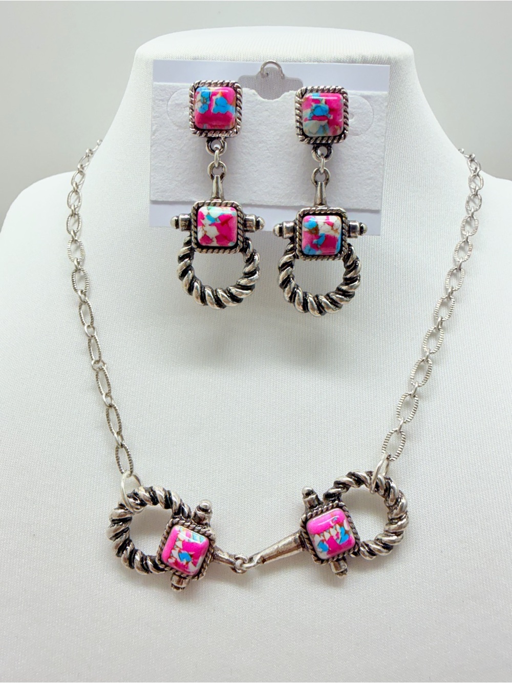 Silver Horse bit Necklace & Earrings
#equestrian #western#NC0917